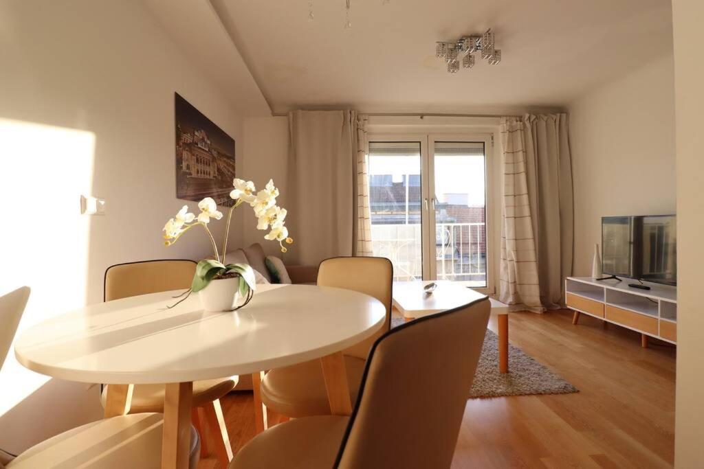 Brilliant View: Balcony Home, Modern, Stylish And Newly Renovated Wien Ngoại thất bức ảnh